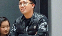 吃瓜娱乐圈金晨是谁配的,与神秘男子甜蜜同框，娱乐圈新恋情引热议